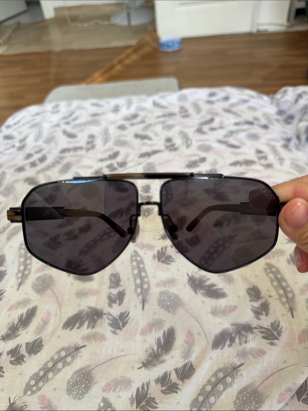 DEZI 6FT sunglasses Eyewear